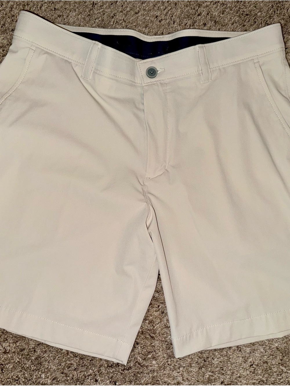 NWOT Men’s Southern Tide Sz 35 Brrr Performance Shorts 7in inseam Stone color